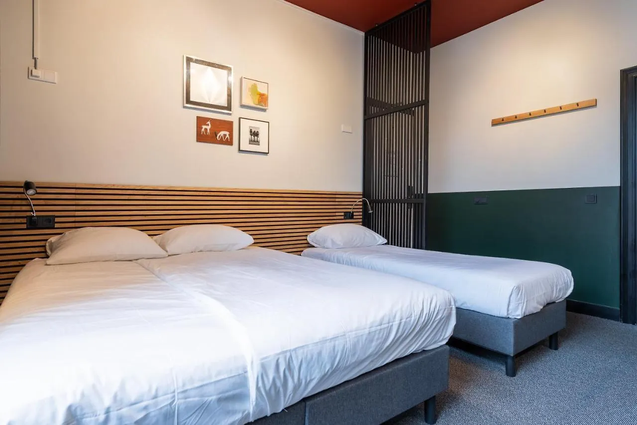Weber Hotel 117 Amsterdam 2*,  Hollanda
