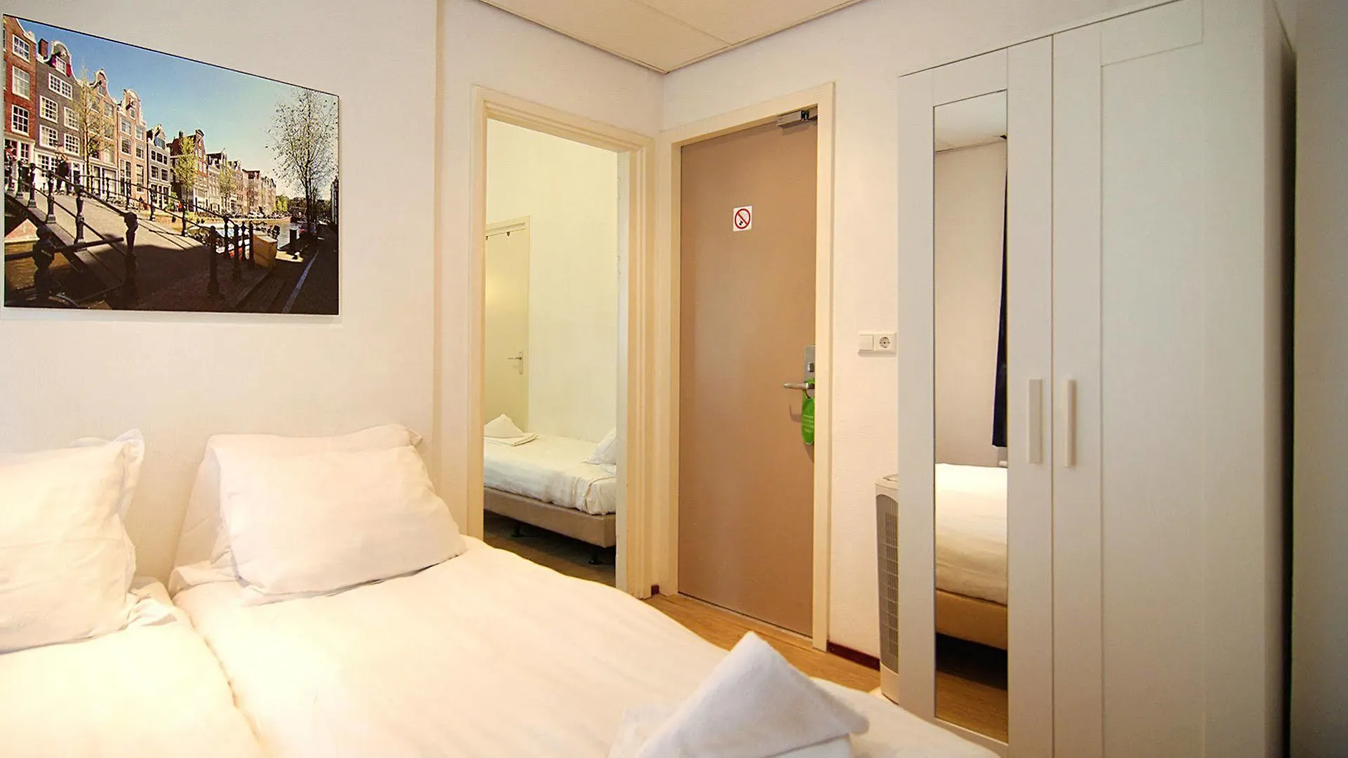 Weber Hotel 117